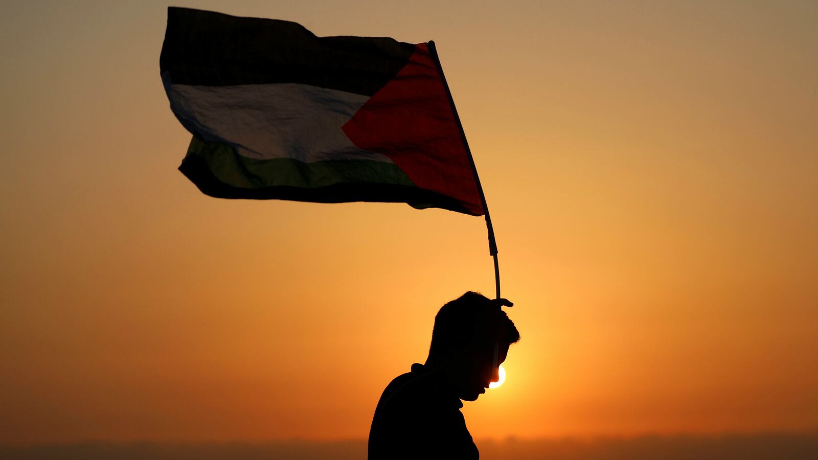 180830-trump-cuts-palestinian-aid-cheat_w6uf6s