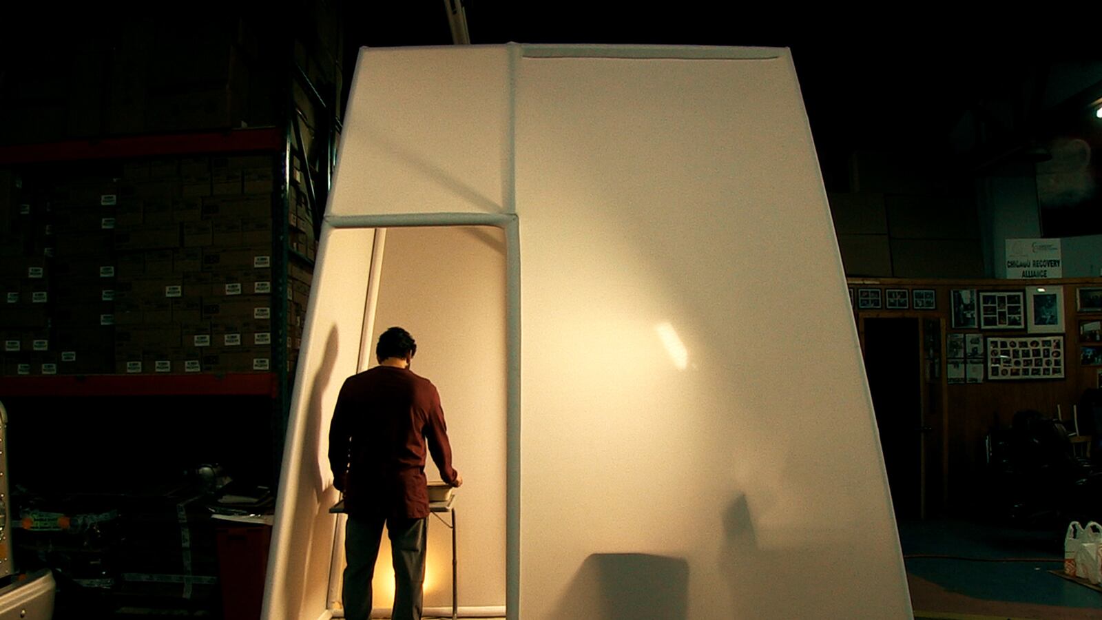 articles/2015/11/21/high-design-safe-spaces-for-heroin-addicts/151120-siegel-iv-tease_nu7fxt