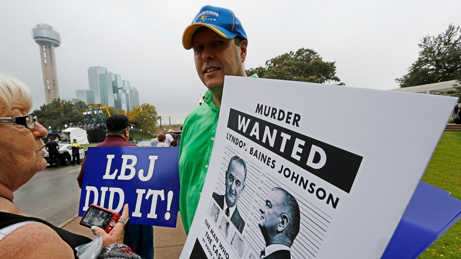 cheats/2016/03/02/hillary-conspiracy-theorist-wins-in-texas-election/160302-cheat-morrow_orzo9p