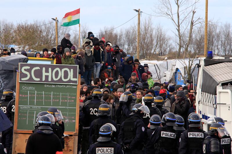 galleries/2016/03/01/police-dismantle-jungle-in-calais/160229_Calais_04_glswg8