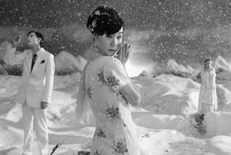 articles/2013/08/30/yang-fudong-at-the-berkeley-art-museum-is-the-daily-pic-by-blake-gopnik/yang-daily-pic_l7vf9h