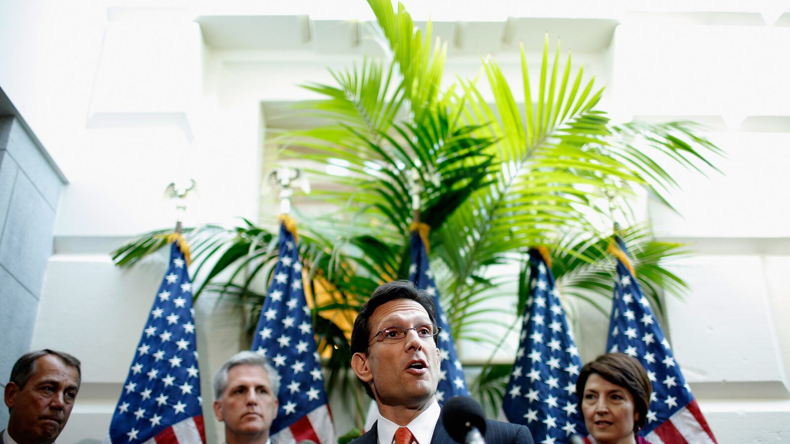 articles/2012/06/08/in-secret-meetings-congress-is-still-fiddling-over-the-deficit/murphy-deficit-congress-embed_u7j38s