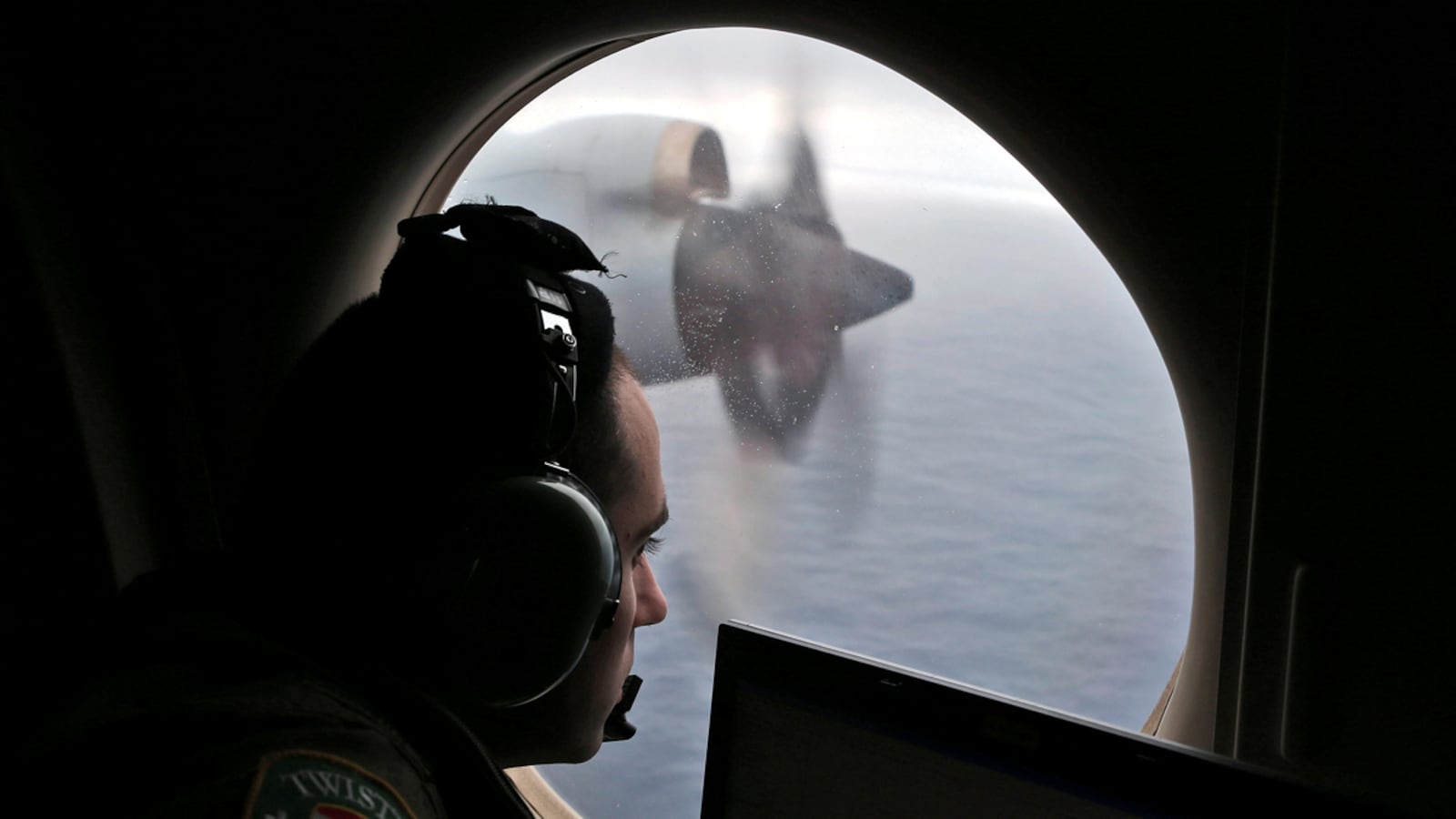 articles/2017/01/17/mh370-search-comes-up-empty-but-a-secret-hint-reveals-it-s-not-over/170117-mh370-search-end-irving_zvumtd