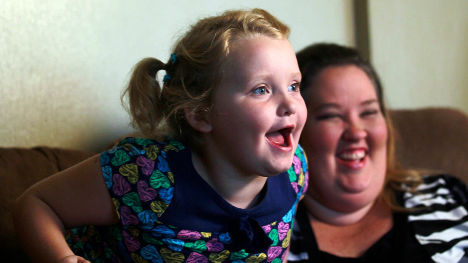 articles/2012/12/13/duck-dynasty-buckwild-honey-boo-boo-and-the-99-percent/romana-boo-duck-tease-embed2_eojef4