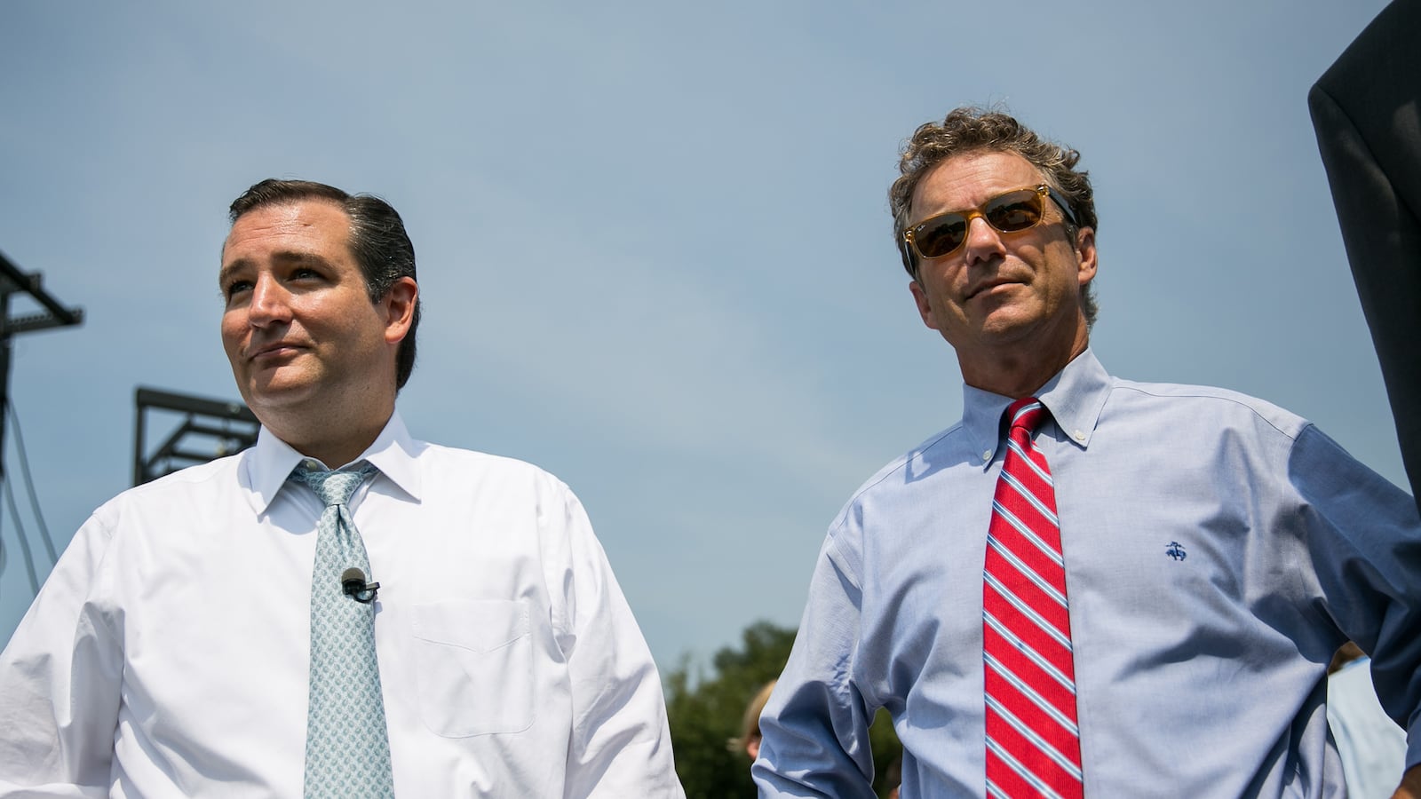 articles/2013/11/07/the-gop-s-election-rift/131106-frum-gop-tease_vtolop