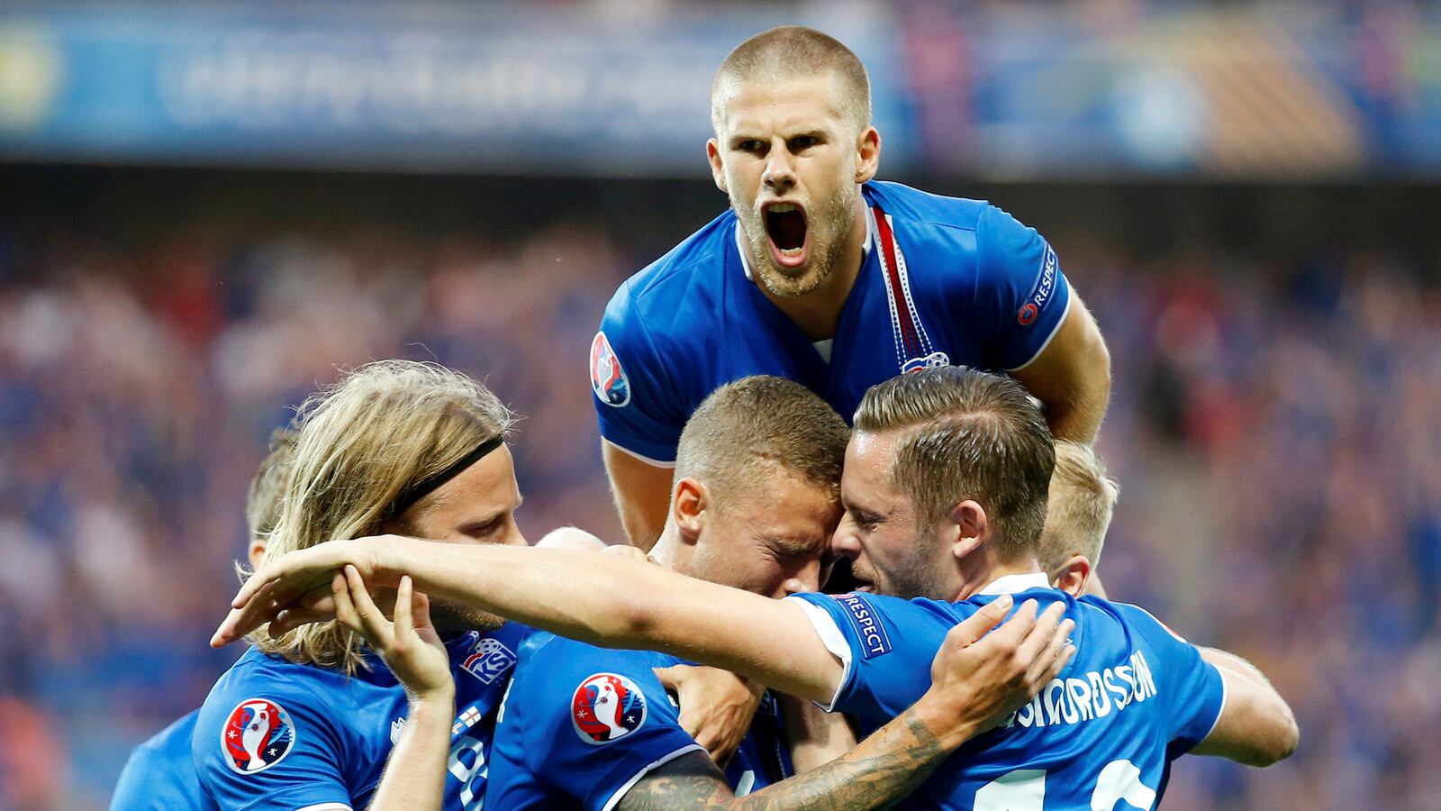 articles/2016/06/28/iceland-beating-england-is-soccer-s-miracle-on-ice-moment/160628-hines-iceland-soccer-tease_fvflb4
