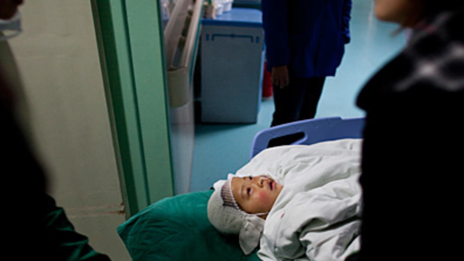 cheats/2010/04/29/third-chinese-kindergarten-stabbing/china-kindergarten-attack_x1ghrs