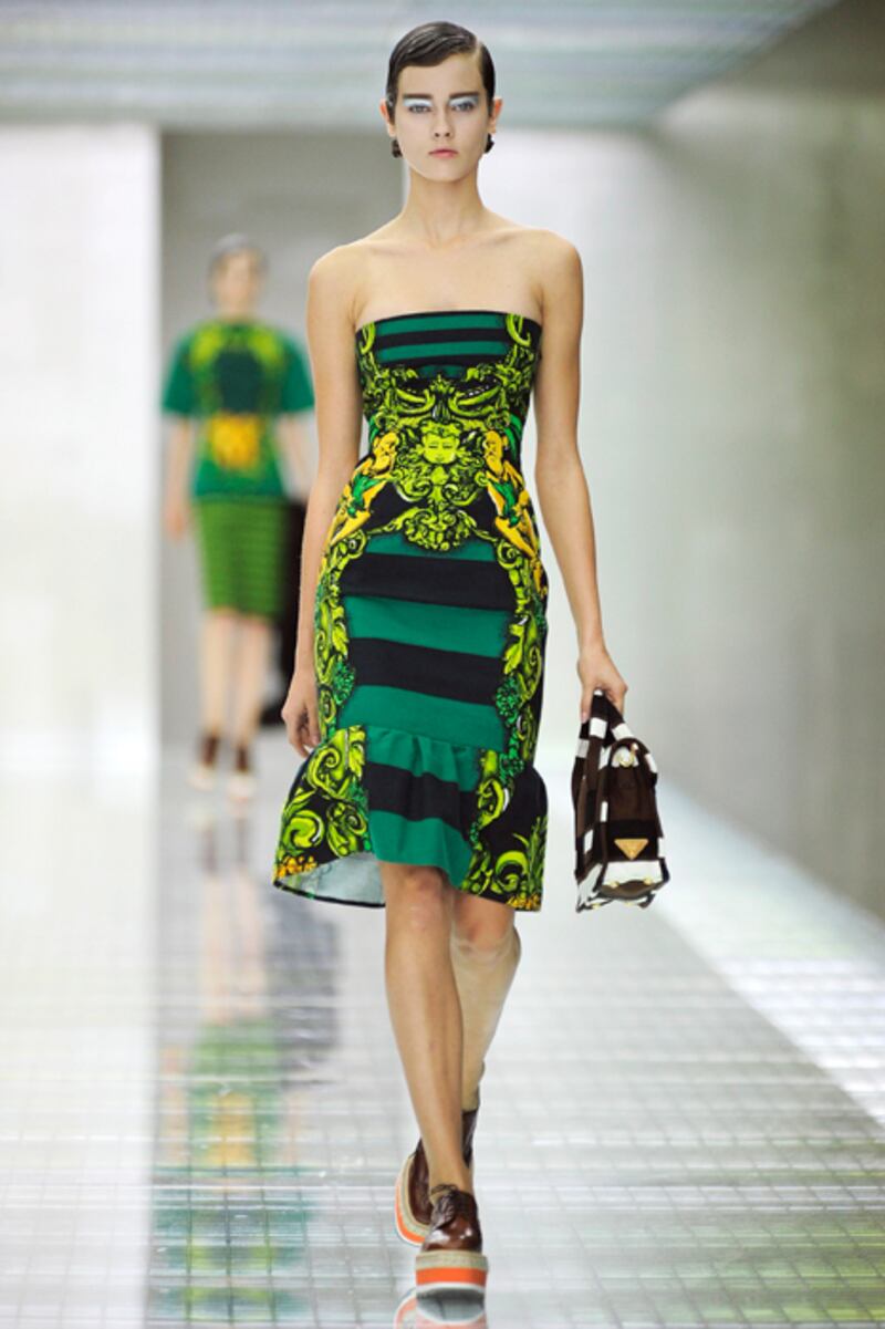 galleries/2010/10/02/milan-fashion-wrap/milan-fashion-wrap---prada_z2rrya