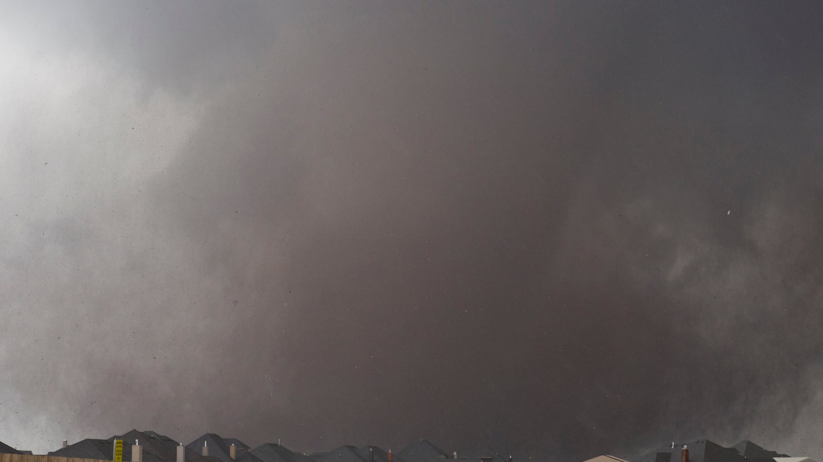 articles/2013/05/21/can-you-blame-moore-on-global-warming/130521-dzieza-climate-tease_vdqbyn