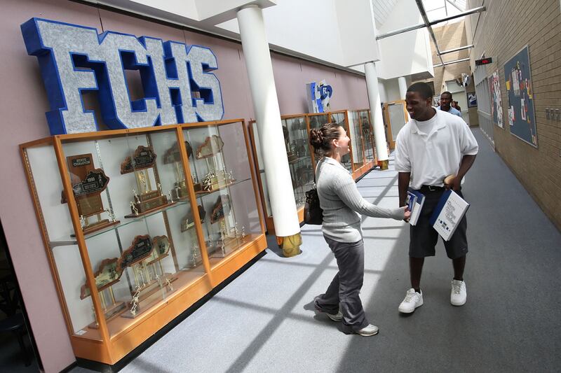 articles/2011/09/21/pentagon-1-billion-short-of-funds-to-fix-military-base-schools-identified-by-newsweek/fort-campbell-high-school-schwartz_qjptas