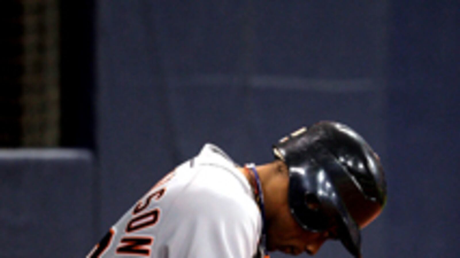 cheats/2009/10/06/stunning-upset-as-twins-defeat-tigers/tigers-baseball-defeat_of4boy