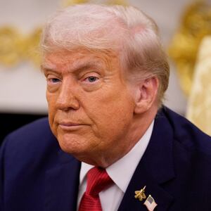 WASHINGTON, DC - SEPTEMBER 25: U.S. President Donald Trump takes a question from a reporter during a meeting with President of Turkey Recep Tayyip Erdogan in the Oval Office at the White House on September 25, 2025 in Washington, DC. Trump has signaled that the U.S. might lift a ban on F-35 sales to Turkey during Erdogan's first visit to the White House since 2019. (Photo by Andrew Harnik/Getty Images)