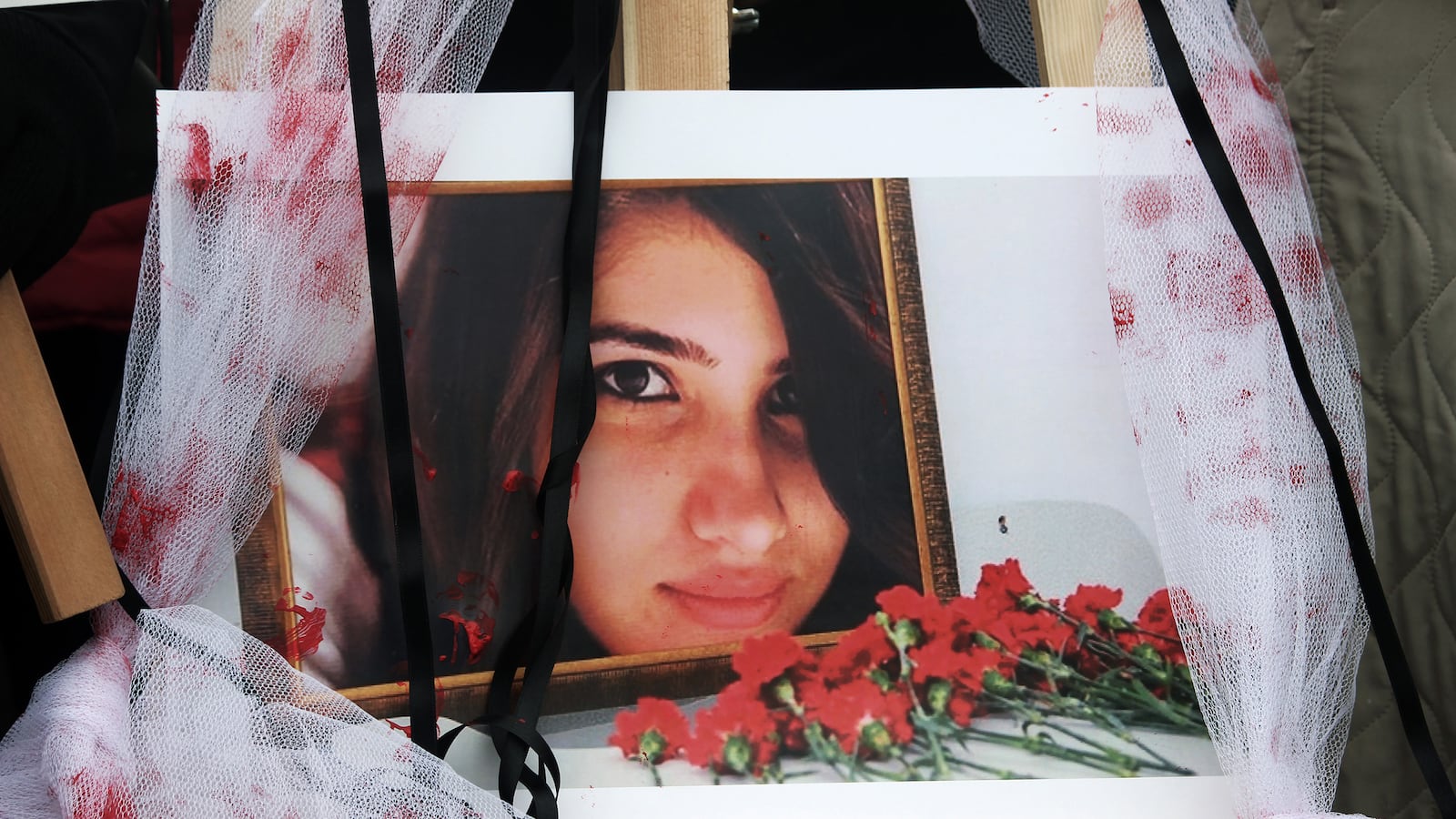 articles/2015/02/18/the-thwarted-rape-and-gruesome-murder-that-s-shaken-turkey/150218-Seibert-turkey-rape-tease_bnw3gt