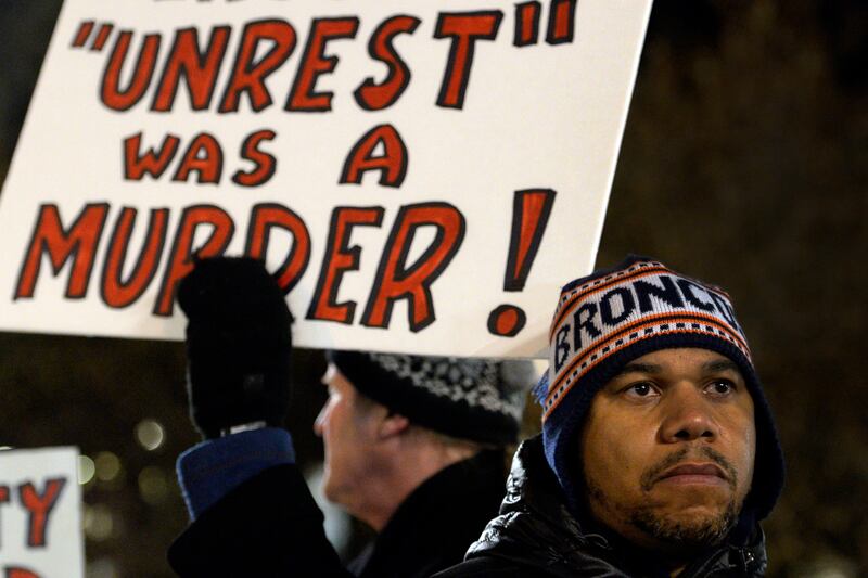 galleries/2014/11/24/fury-at-the-ferguson-decision-photos/141124-ferg-11_tdhcmt