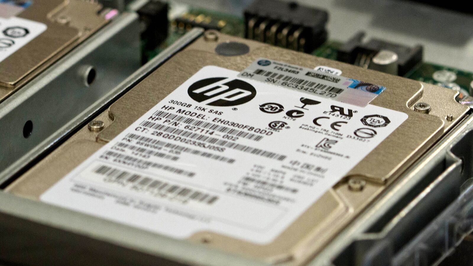 cheats/2014/10/06/hewlett-packard-to-split-in-two/141006-HP-cheat_qqnlrc