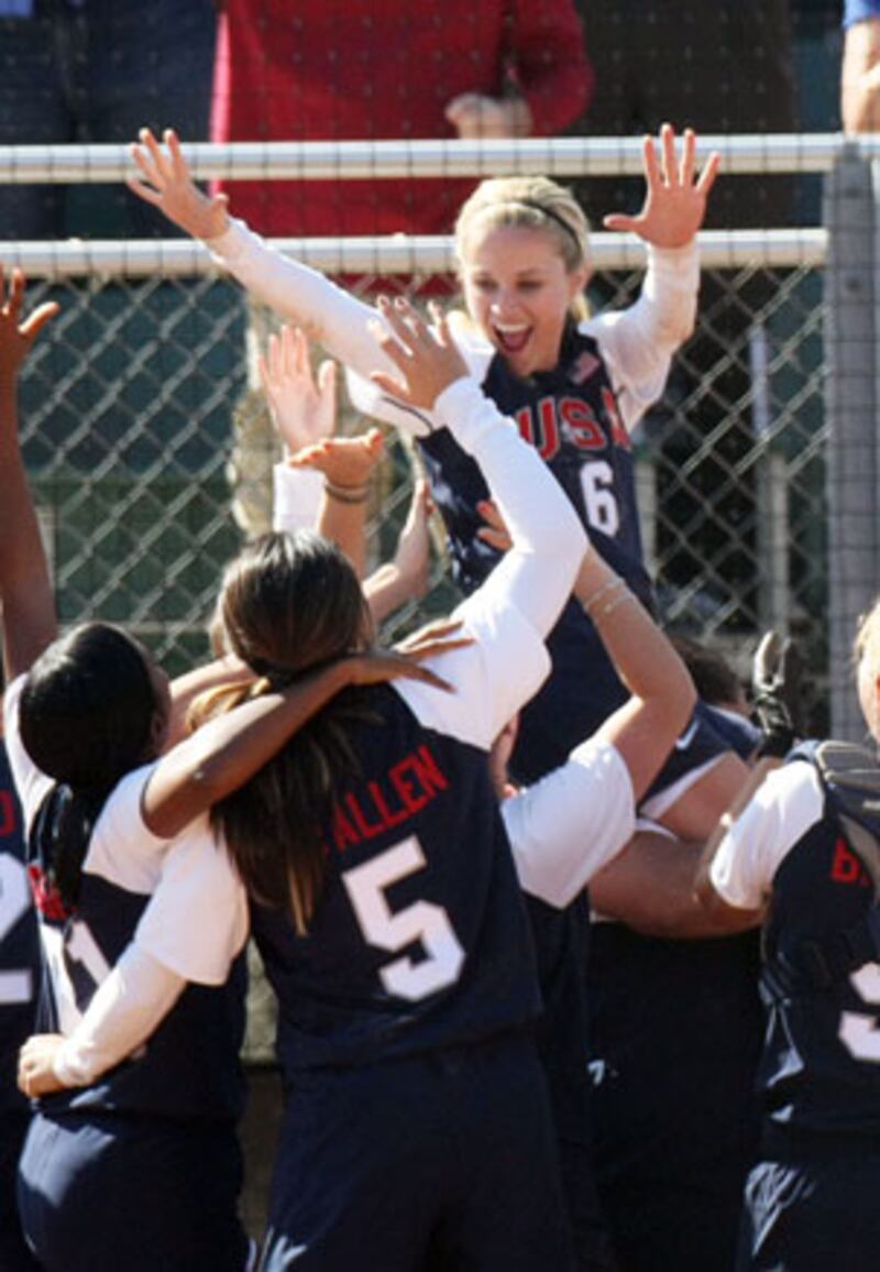 galleries/2010/05/18/celebrity-softball/celebrity-softball---witherspoon_w3tfur