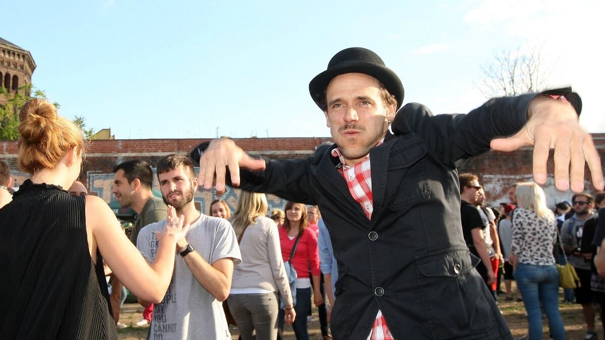 cheats/2013/05/13/poll-americans-sick-of-hipsters/130513-hipster-poll-cheat_d79fn9