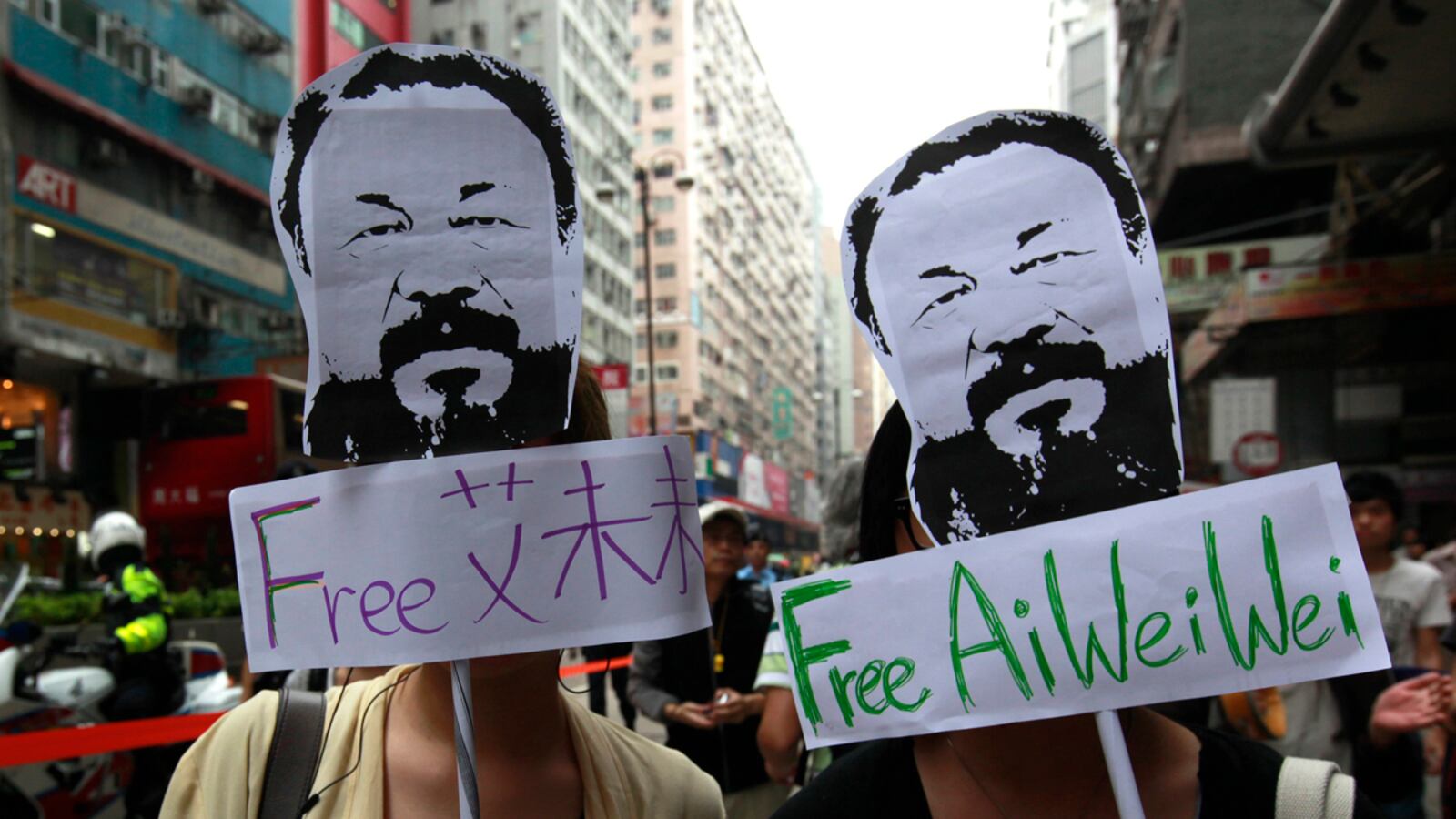 articles/2011/06/22/ai-weiwei-released-report-see-photos-of-artist-s-work/ai-weiwei-released-prison-tease_paja62