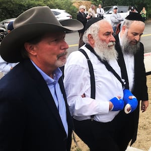 190428-hitt-rabbi-tease_c61jgj