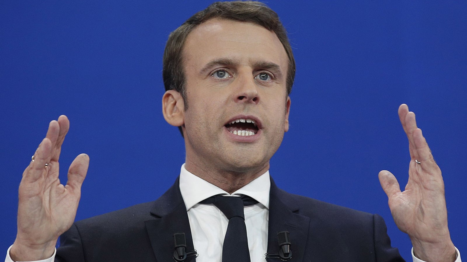 articles/2017/04/24/emmanuel-macron-s-campaign-blacklists-rt-putin-s-tv-network/170424-Dickey-Macron-tease_uol6mo