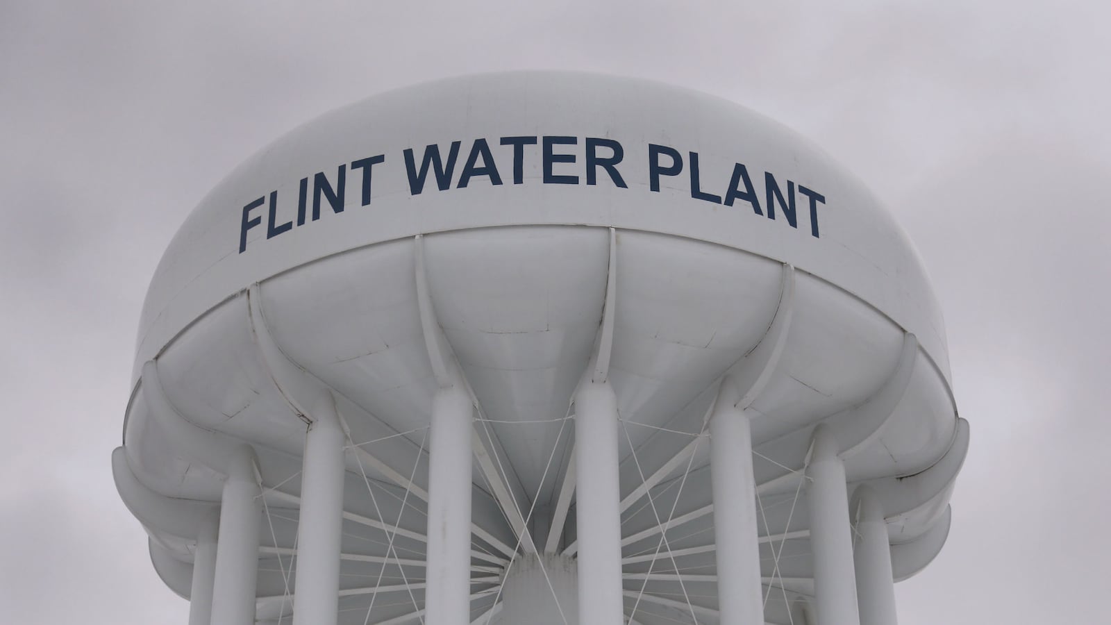 cheats/2016/05/18/naacp-files-lawsuit-over-flint-water-crisis/160419-flint-criminal-charges-cheat_z8i6a4