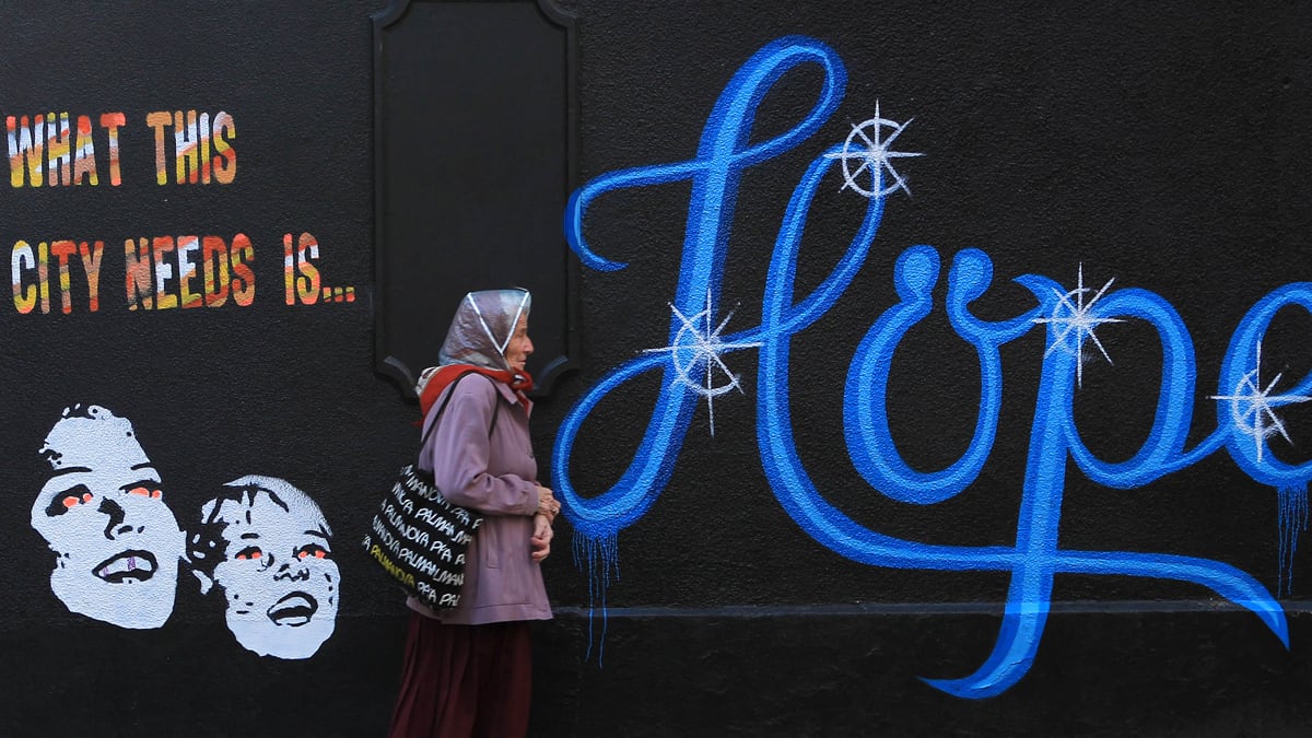 cheats/2011/12/20/bankrupt-irish-flee-to-uk/ireland-economy-cheat_bh6tw7