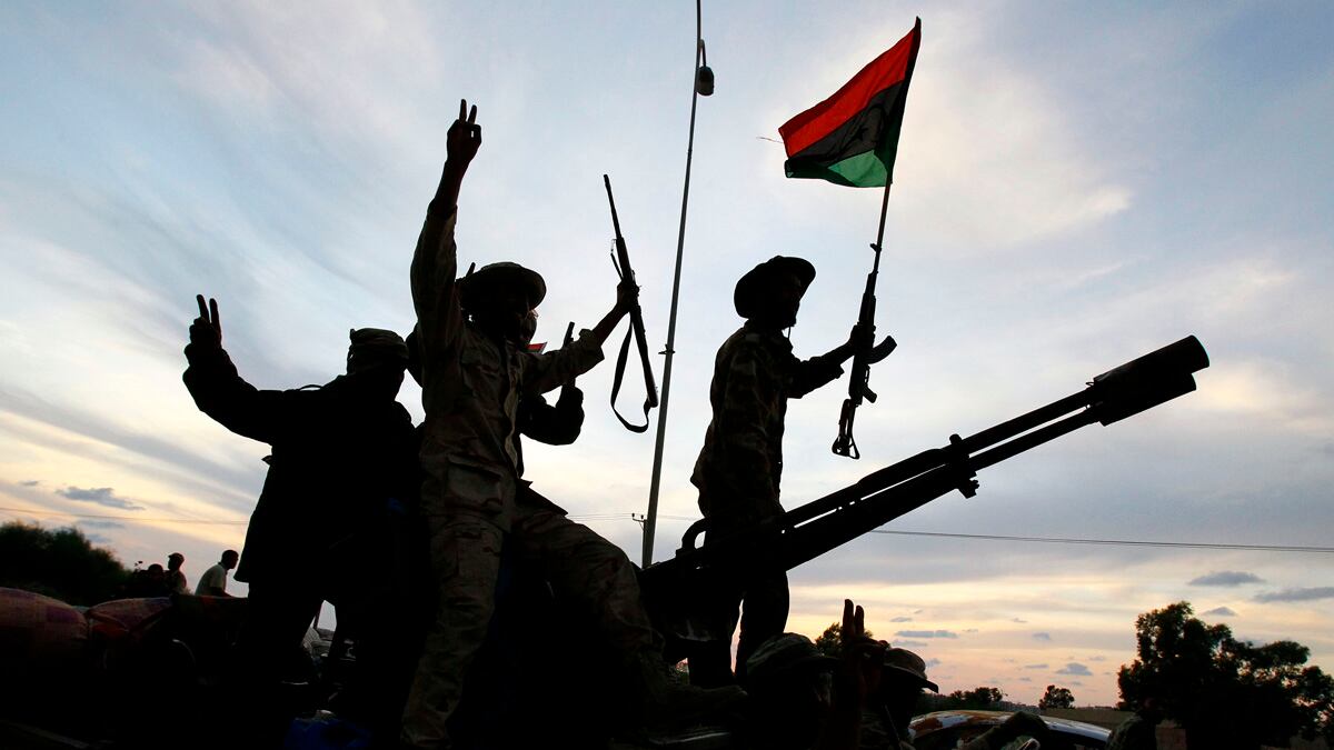 cheats/2011/10/28/libya-gaddafi-killer-to-face-prosecution/libya-rebels-guns-cheat_m9otqk