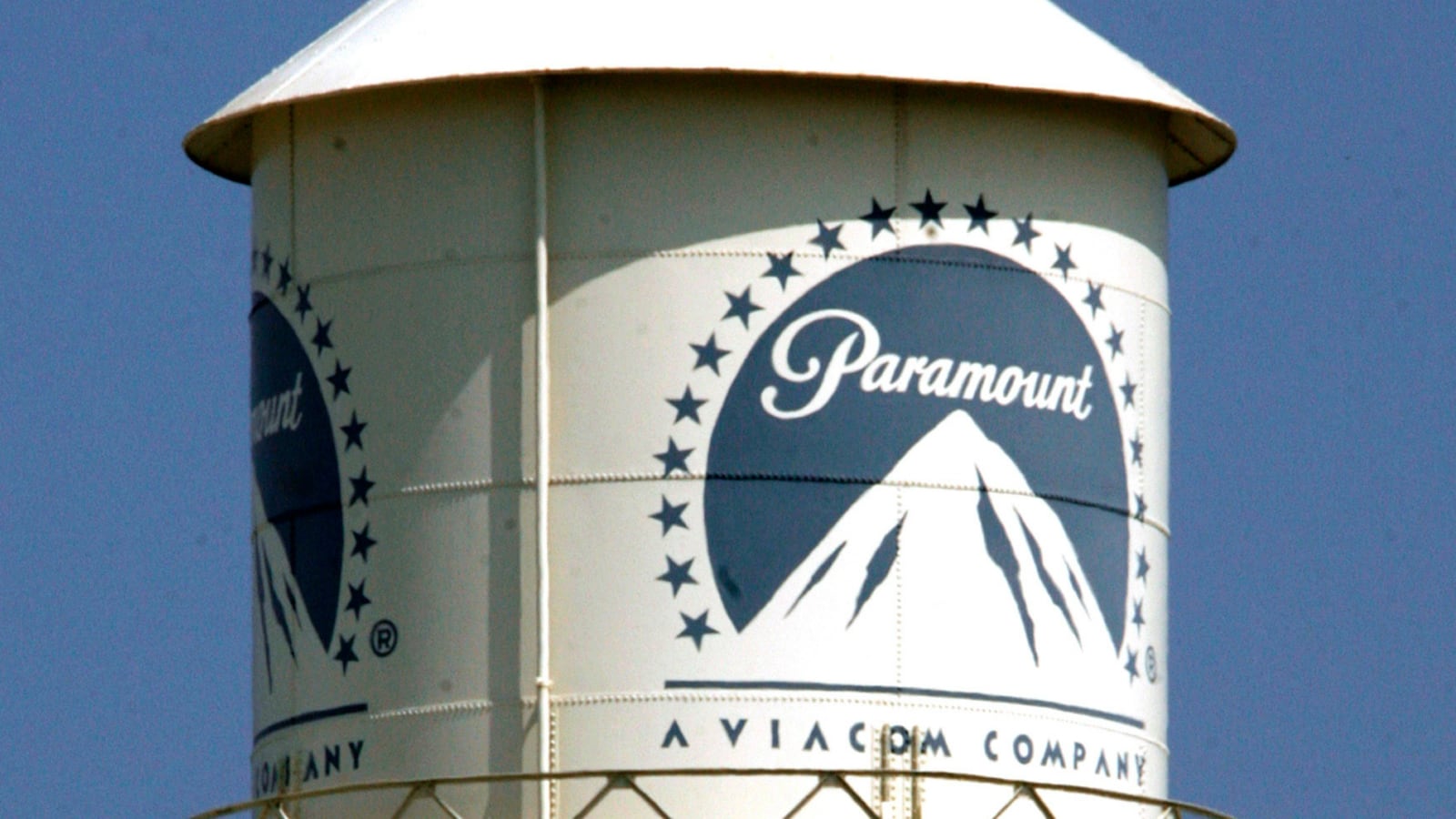 paramount_frpoww