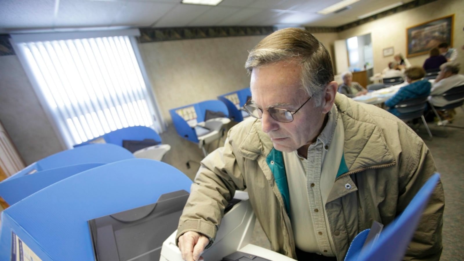 articles/2012/03/09/the-throw-the-bums-out-superpac/super-tuesday-vote_ijkxm7