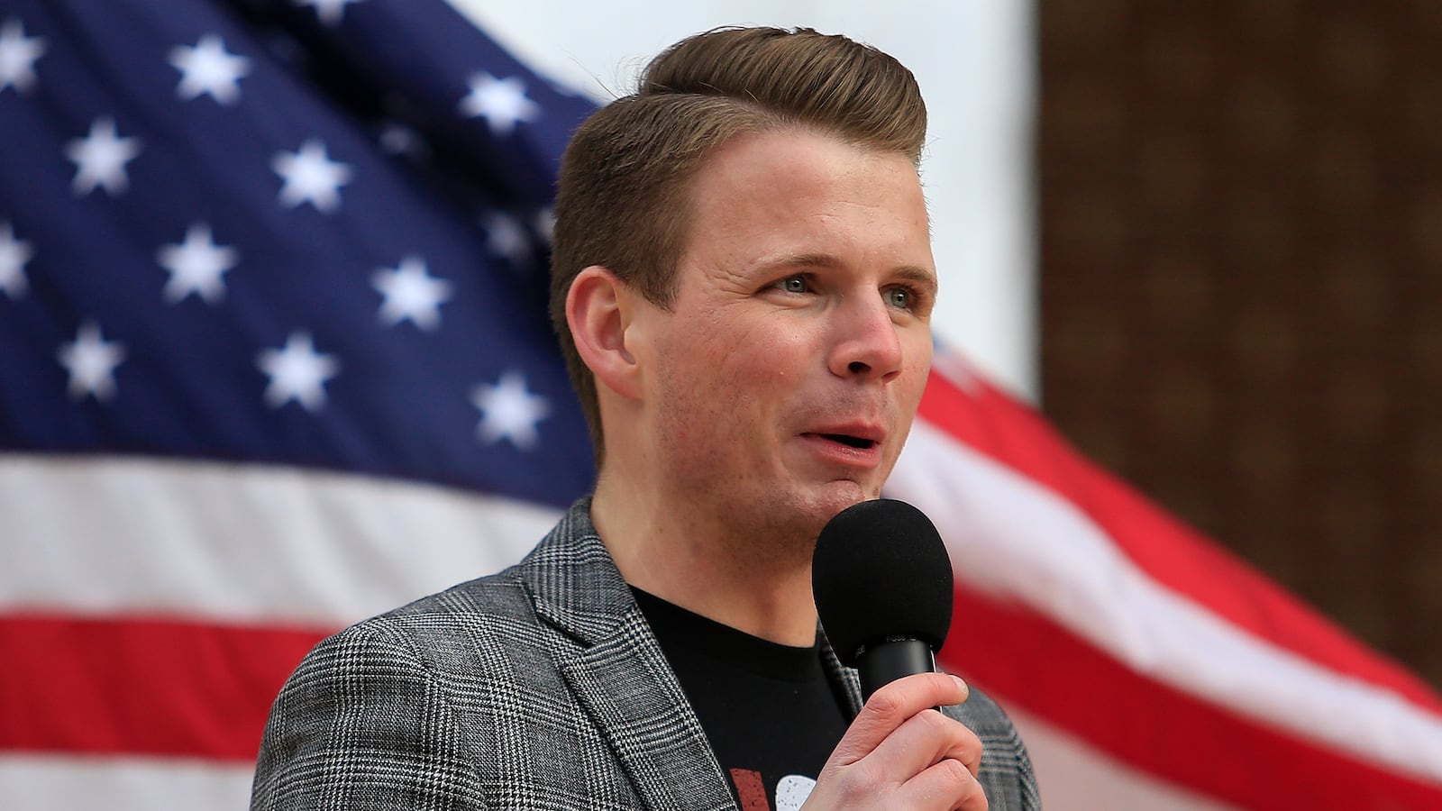 Ryan Fournier speaks to the crowd during the SAVE AMERICA TOUR.
