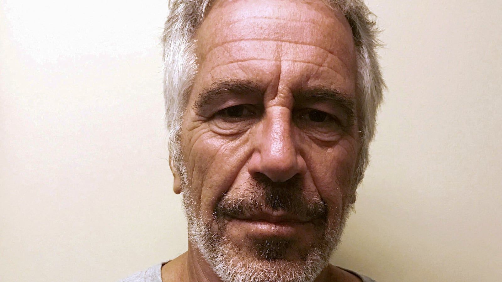 2023-05-15T212012Z_1426895933_RC28Z0AZ9096_RTRMADP_3_PEOPLE-JEFFREY-EPSTEIN-MORGAN-ELON-MUSK_zgtp9o
