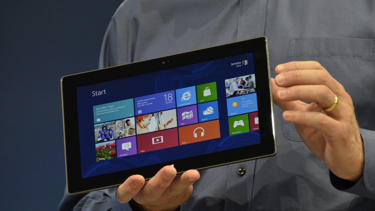 cheats/2012/06/18/microsoft-reveals-surface-tablet/microsoft-tablet-cs_grxwxk