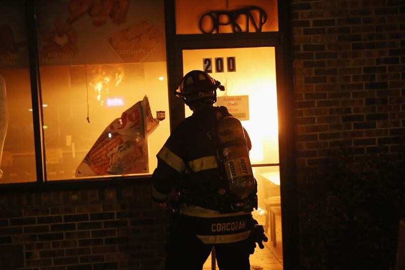 galleries/2014/11/24/fury-at-the-ferguson-decision-photos/141124-ferg-25_yavxjt