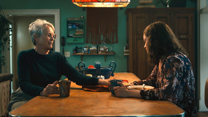 Jamie Lee Curtis as Helen and Emma Mackey as Ella McCay.