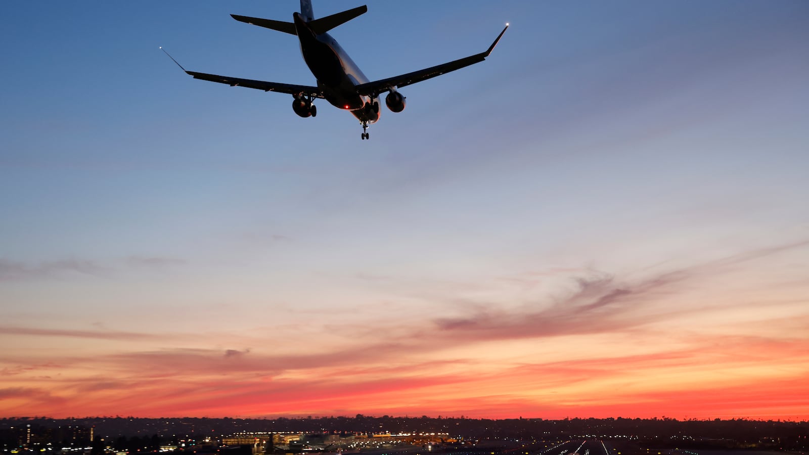 SkyWest Airlines Embraer E175LR