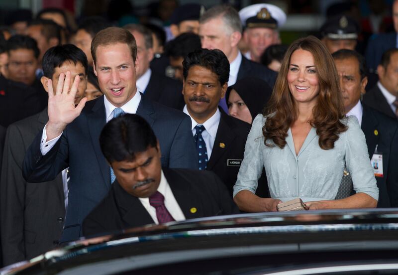 galleries/2012/09/22/the-best-of-prince-william-kate-s-jubilee-south-pacific-visit-photos/will-kate-tour-20_vkliwt