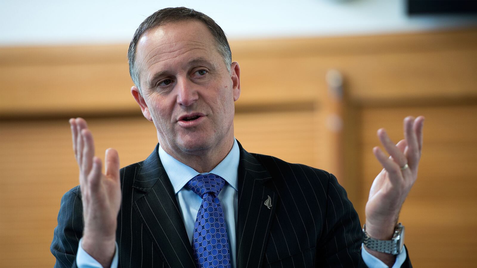 cheats/2015/04/21/n-z-pm-sorry-for-picking-on-waitress/150421-jon-key-cheat_hw8bys