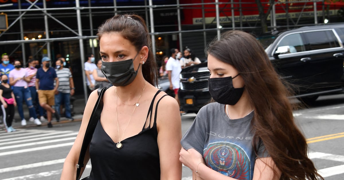 Katie Holmes Defends Daughter After Trust Fund Allegations The Daily Beast Katie Holmes Defends Daughter After Trust Fund Allegations The Daily Beast