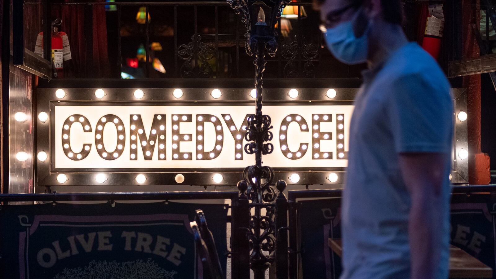 210902-roundtree-comedy-cellar-tease_y69be3