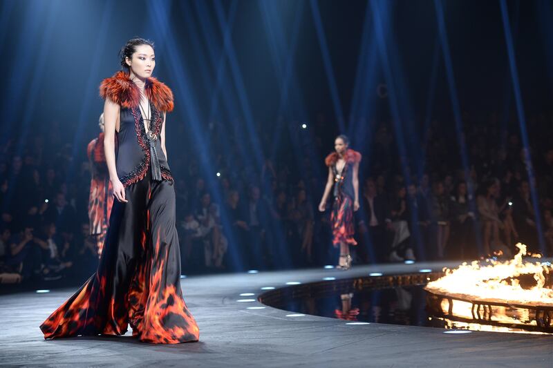 galleries/2014/02/20/the-best-of-milan-fashion-week-fall-winter-2014-photos/140224-milan-fashion-week-cavalli_rjqbyb