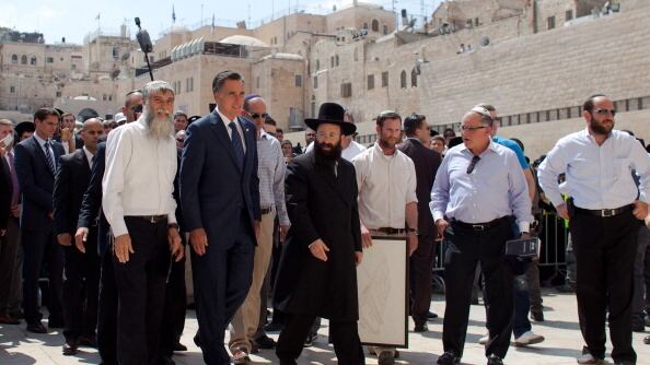 articles/2012/10/11/ivoterepublican/romney-wall-openz_f1rfnd