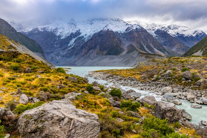 PARIS, FRANCE - DECEMBER 04: James Cameron attends the "Avatar: Fire And Ash" Photocall at Hotel Shangri-La on December 04, 2025 in Paris, France. (Photo by Pascal Le Segretain/Getty Images)