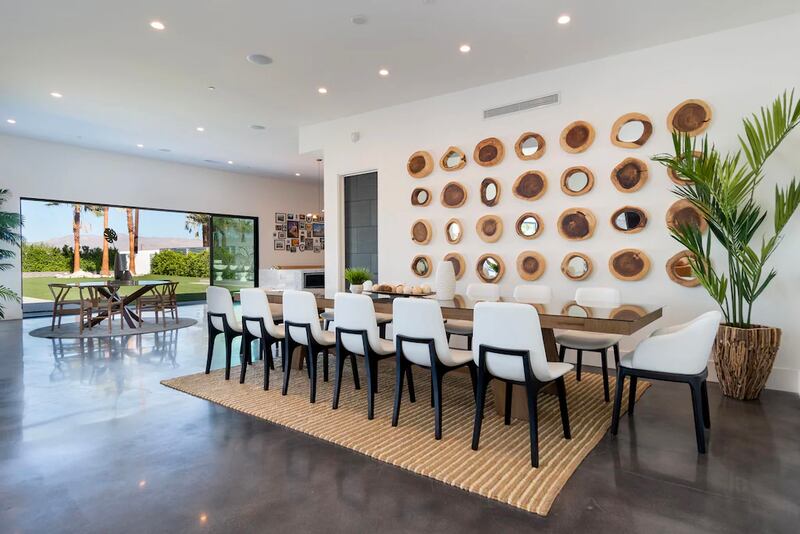 220713-omg-palm-springs-08_udujgl