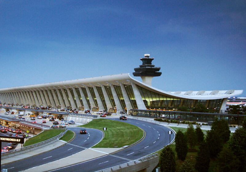 galleries/2009/11/19/america-s-airports-ranked-from-first-to-worst/airports---14-washington-dulles-international-airport_aeihqc