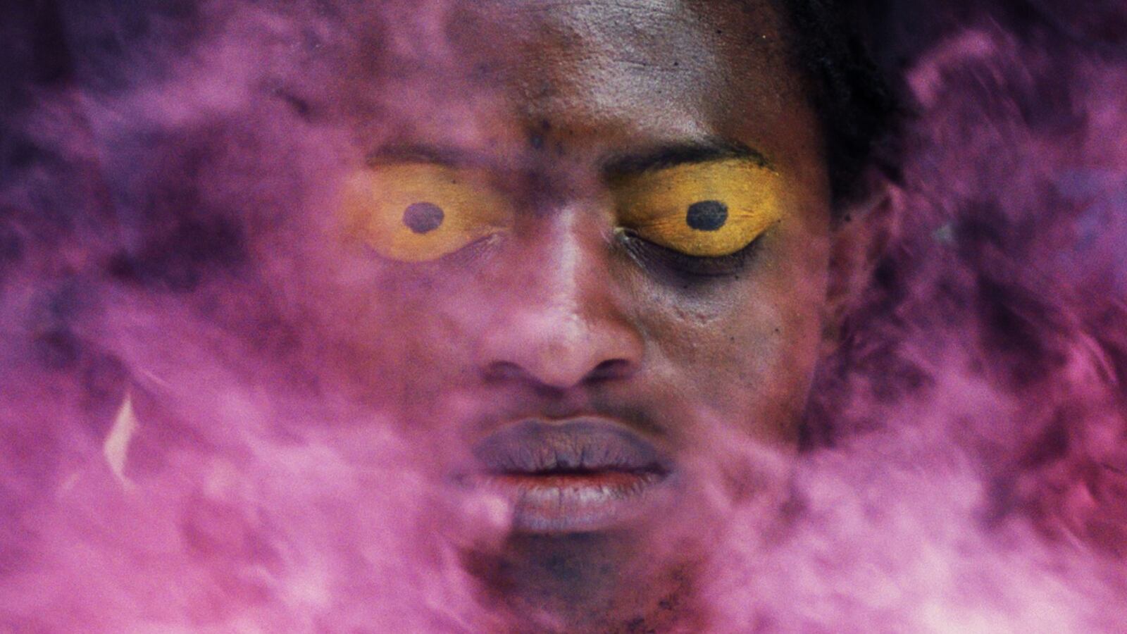 A still from the film Omen