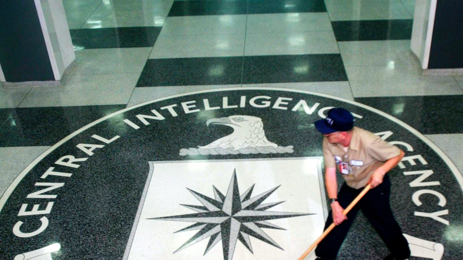 articles/2013/07/19/cia-agent-robert-seldon-lady-italy-s-most-wanted/130719-italy-cia-lady-box_na6qhl