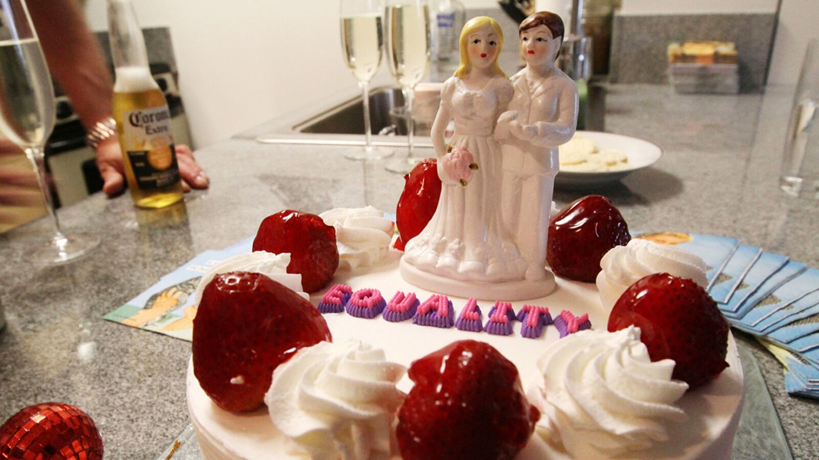 articles/2011/07/23/first-gay-weddings-in-new-york-photos/gay-marriage-wrap-tease_yo7gdi