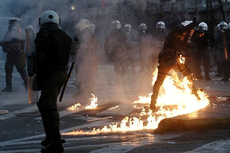 articles/2012/03/01/good-news-by-default/greek-riots_rgtksi