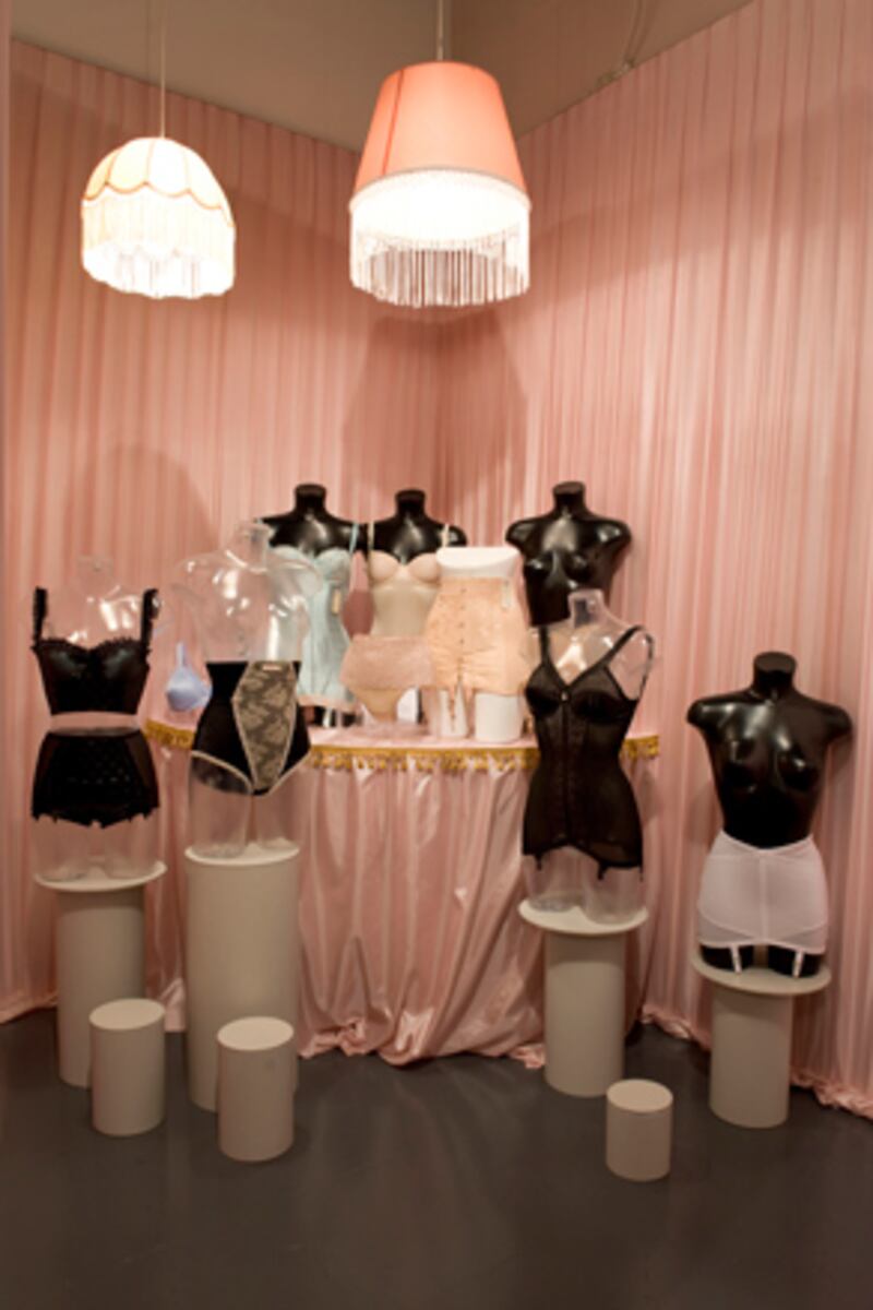 galleries/2009/06/17/the-evolution-of-underwear/fashion-underwear-9_tbvcof