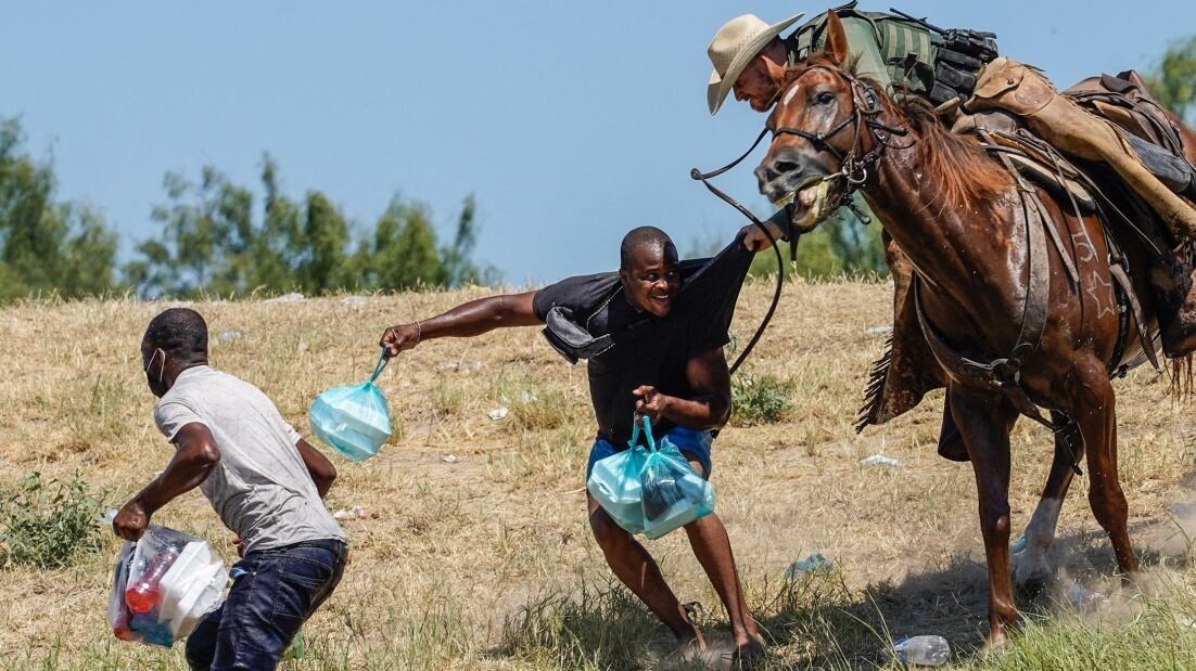 220615-us-border-patrol-haitian-migrant-an_qetjcd